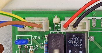 id rd1 340 e58653 pcb con1 con3.jpg